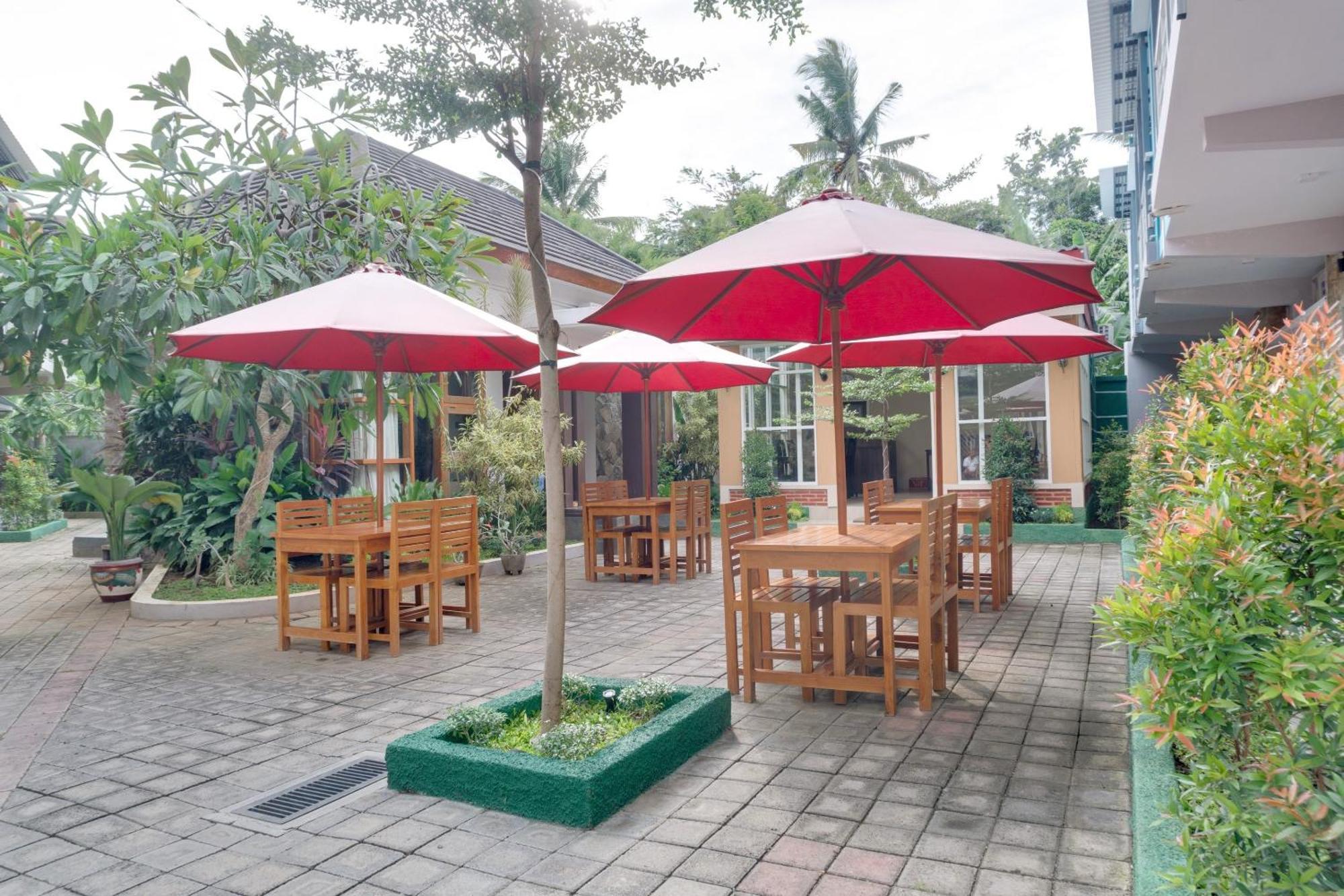 Super Oyo 1579 Kate'El Inn Banyuwangi (East Java) Exterior foto